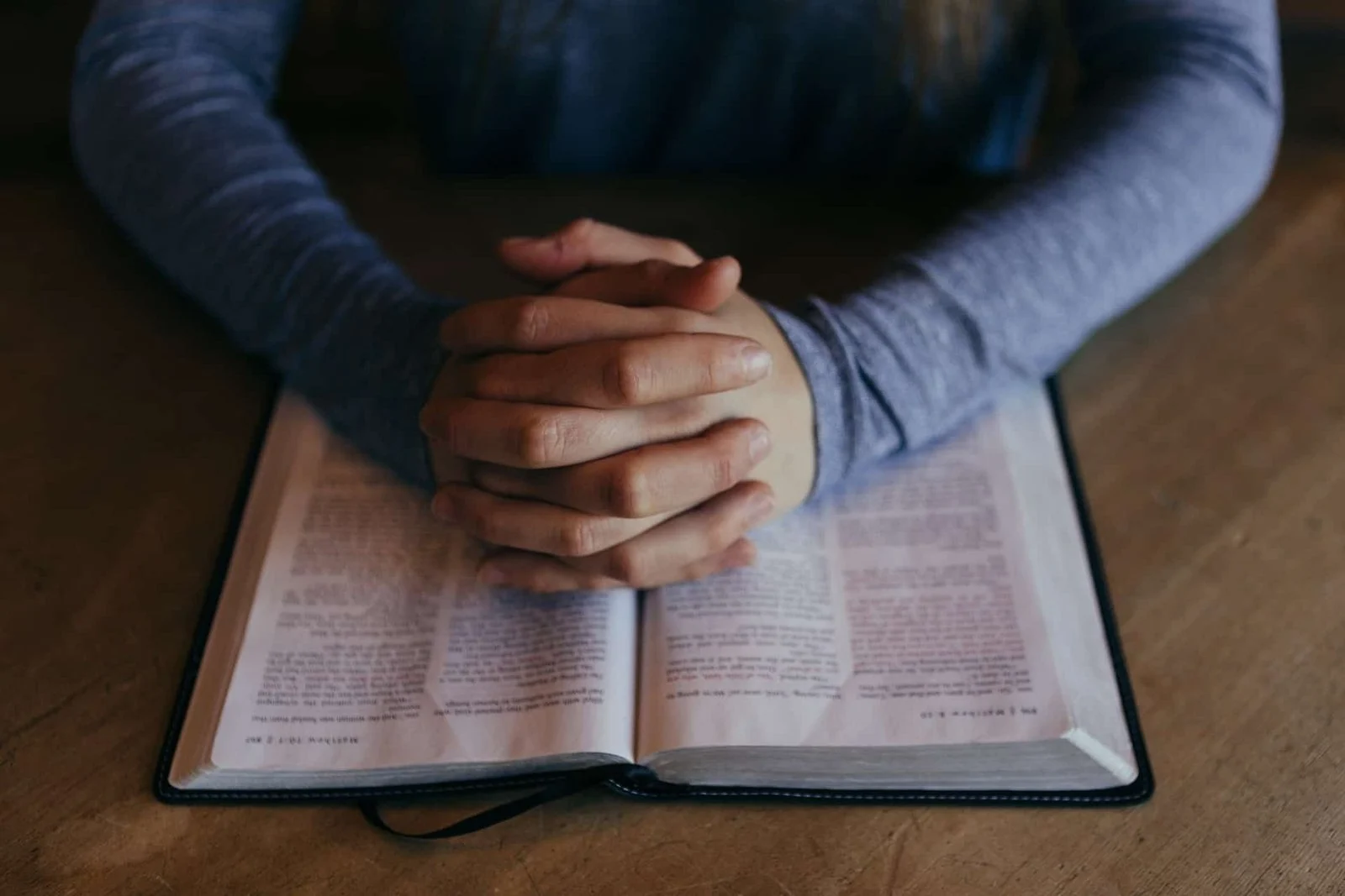 Biblía-biðja-trú Biblía-biðja-trú