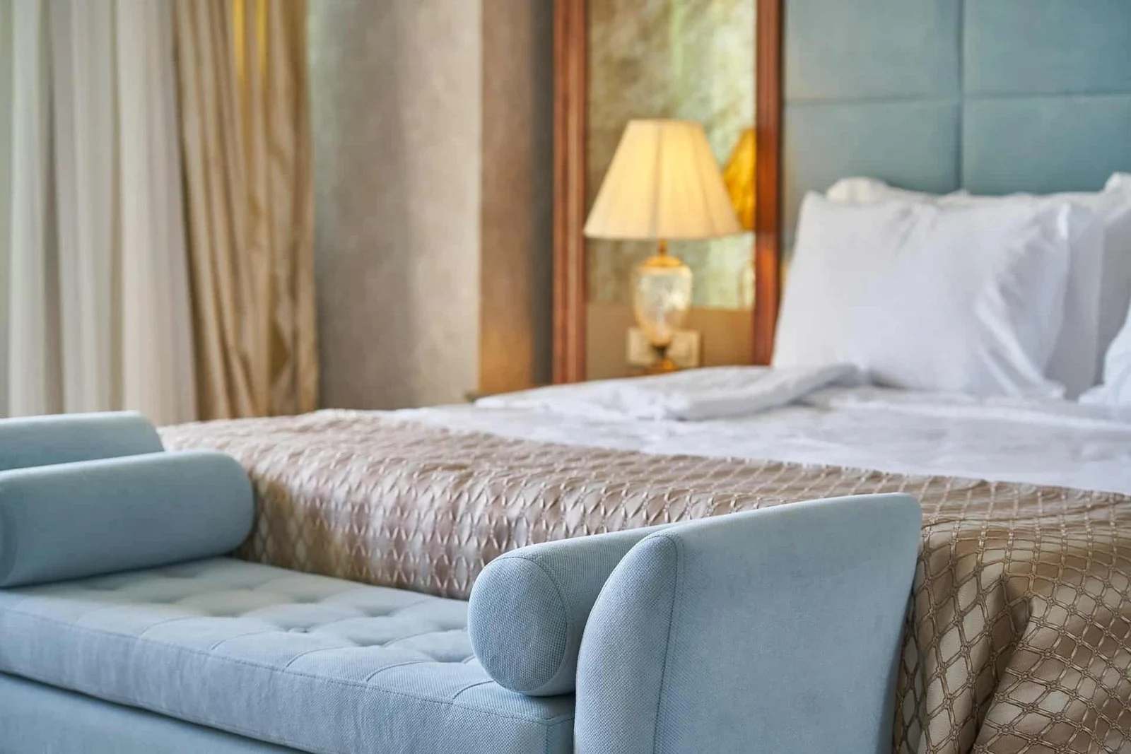 hotel-room